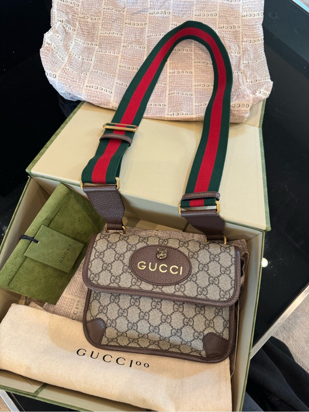 Gucci Beige/Brown GG Supreme Messenger Bag with Red-Green Strap